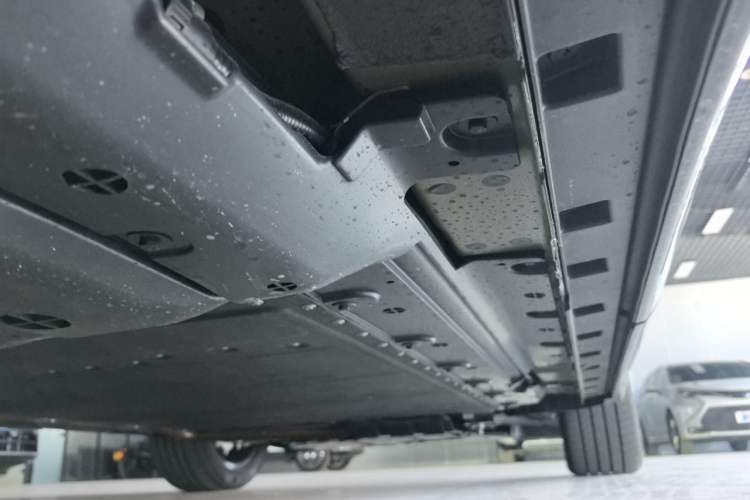 Used Deepal S09 2026 Rear-Drive Ultra Extended-Range Edition Chassis Rear Right