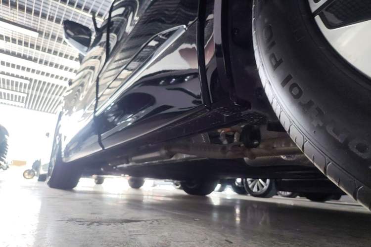 Used Deepal S09 2026 Rear-Drive Ultra Extended-Range Edition Left Side Sill