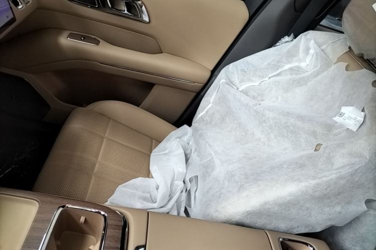 Used Deepal S09 2026 Rear-Drive Ultra Extended-Range Edition Right Front Seat