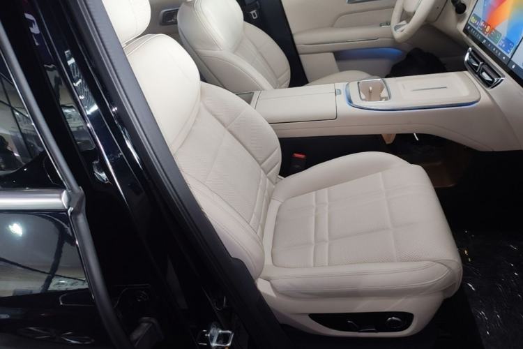 Used Deepal S09 2026 Rear-Drive Ultra Extended-Range Edition Right Front Seat