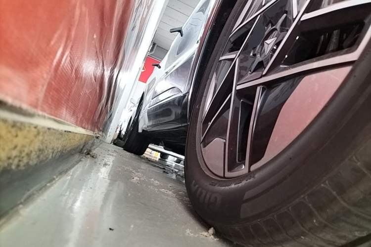 Used Deepal S09 2026 Rear-Drive Ultra Extended-Range Edition Right Side Sill