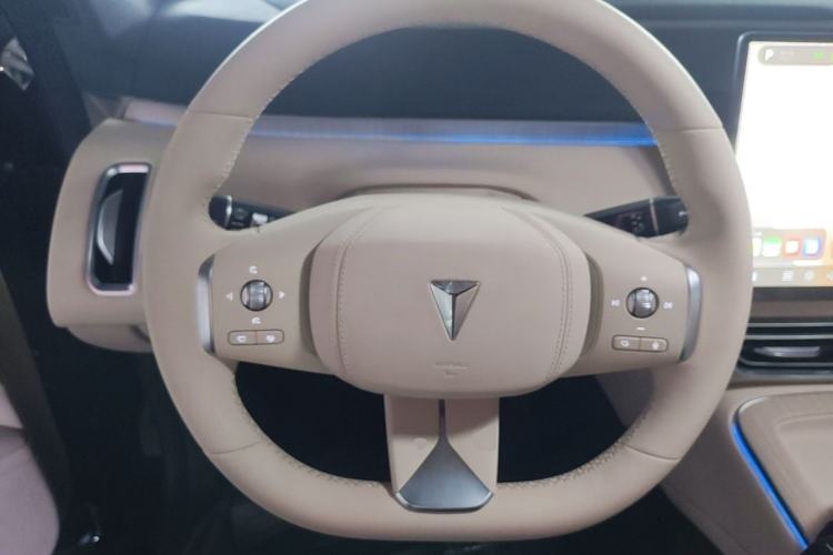 Used Deepal S09 2026 Rear-Drive Ultra Extended-Range Edition Steering Wheel
