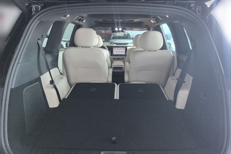 Used Deepal S09 2026 Rear-Drive Ultra Extended-Range Edition Trunk