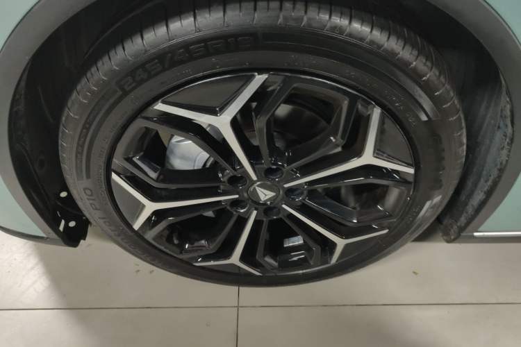 Used Deepal SL03 2023 200Max Range-Extended Version Left Front Wheel Hub