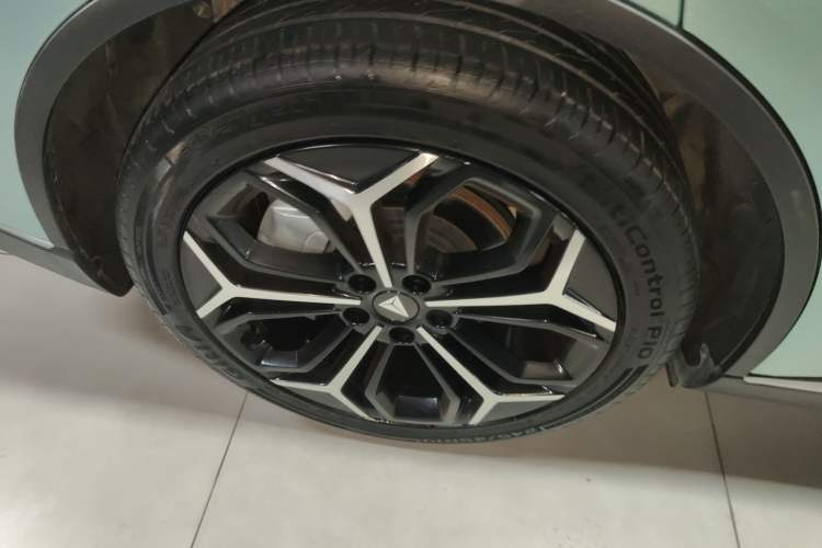 Used Deepal SL03 2023 200Max Range-Extended Version Right Rear Wheel Hub