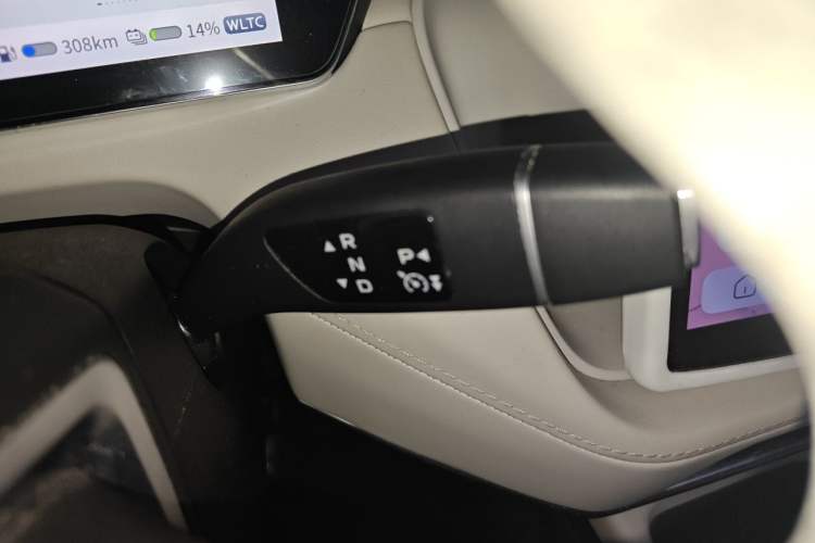 Used Deepal SL03 2022 1.5L 1200 Extended-Range Version Gear Lever