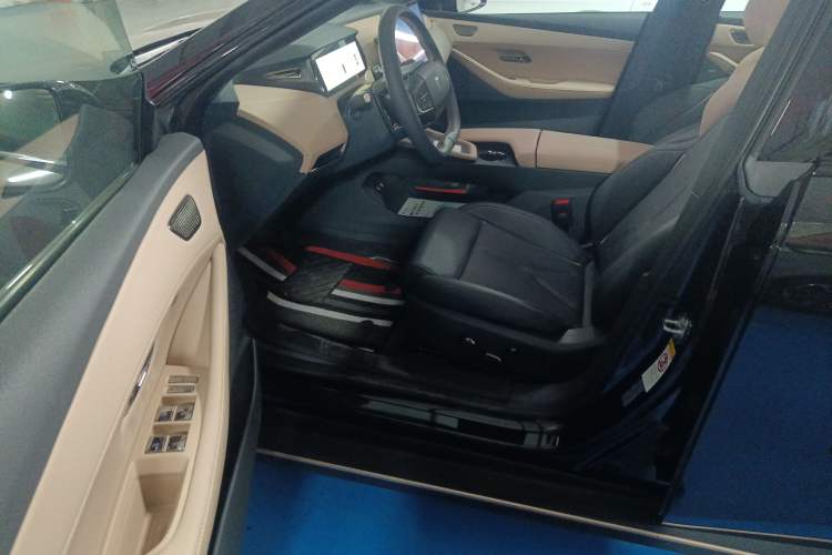 Used Deepal SL03 2022 1.5L 1200 Extended-Range Version Interior 3