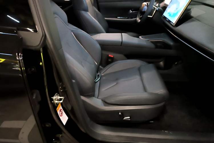 Used Deepal SL03 2022 705 Pure Electric Version Right Front Seat