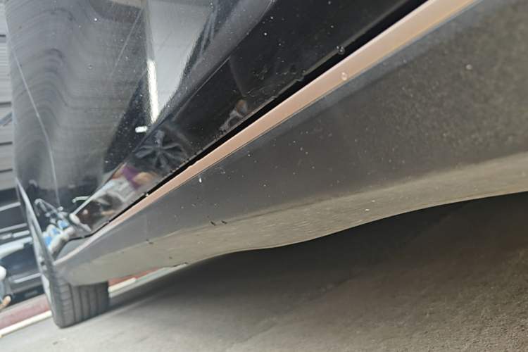 Used Deepal SL03 2022 1.5L 1200 Extended-Range Version Right Side Sill