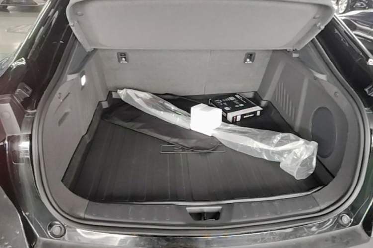 Used Deepal SL03 2022 515 Pure Electric Version Trunk