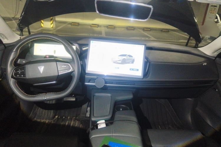 Used Deepal SL03 2022 1.5L 1200 Extended-Range Version Center Console