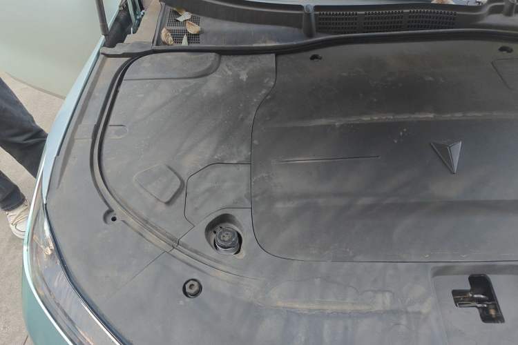 Used Deepal SL03 2022 1.5L 1200 Extended-Range Version Engine Bay Right
