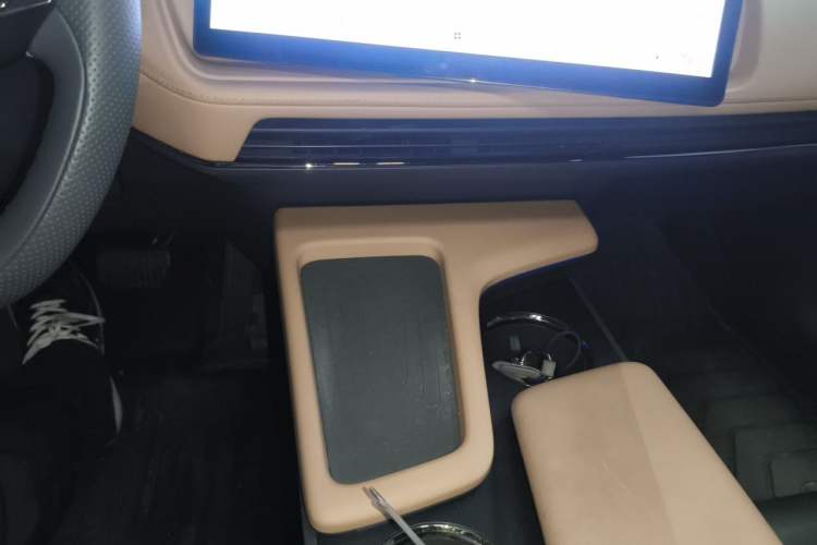 Used Deepal SL03 2022 1.5L 1200 Extended-Range Version Gear Lever