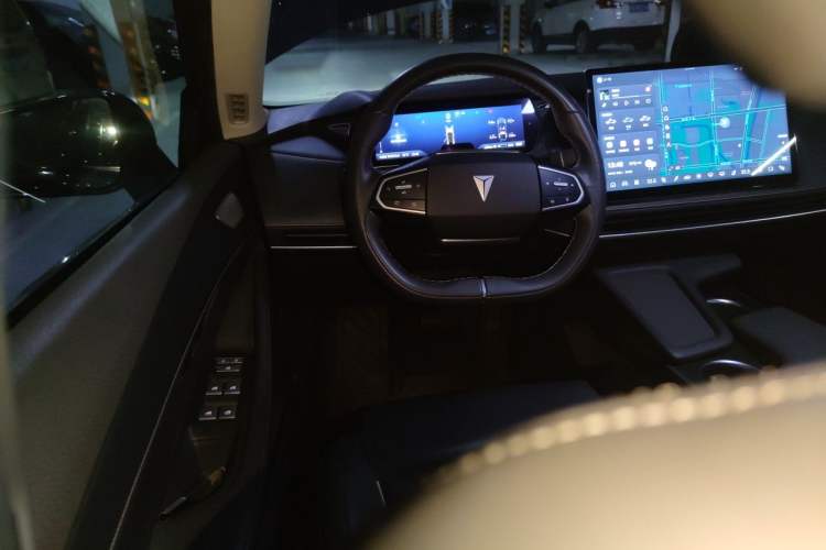Used Deepal SL03 2022 515 Pure Electric Version Steering Wheel