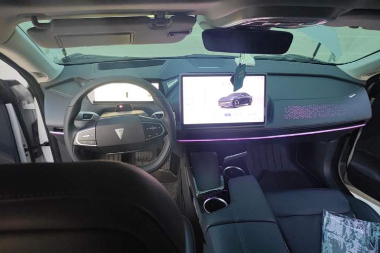 Used Deepal SL03 2022 1.5L 1200 Extended-Range Version Center Console