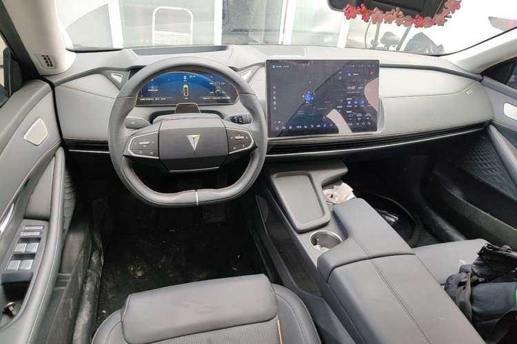 Used Deepal SL03 2022 1.5L 1200 Extended-Range Version Center Console