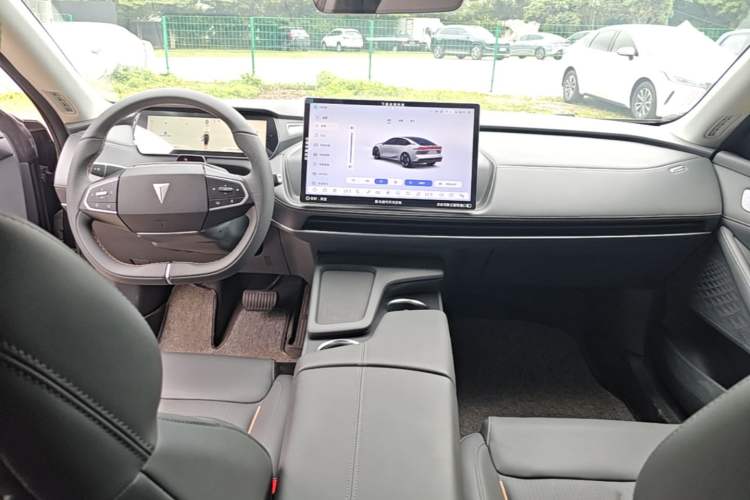 Used Deepal SL03 2022 1.5L 1200 Extended-Range Version Center Console