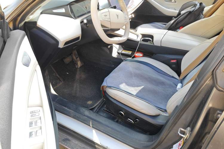 Used Deepal SL03 2022 515 Pure Electric Version Driver Seat