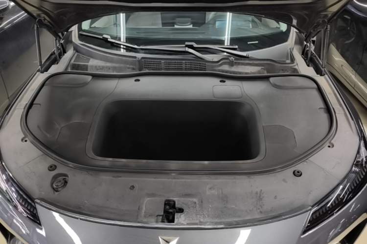Used Deepal SL03 2022 515 Pure Electric Version Engine Bay