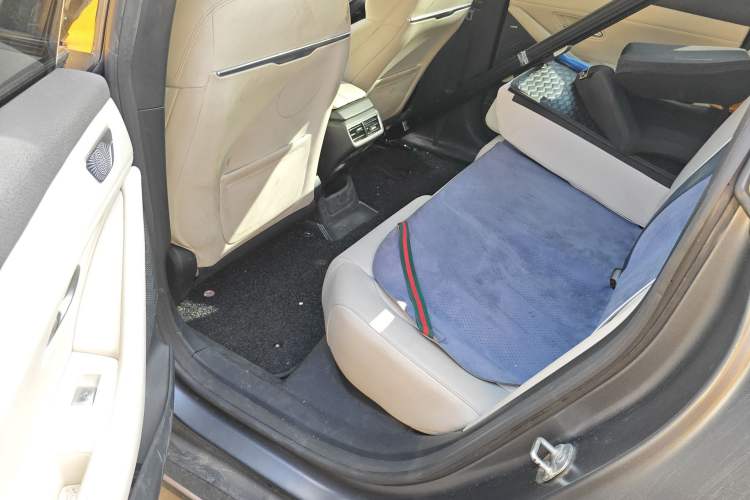 Used Deepal SL03 2022 515 Pure Electric Version Left Rear Seat