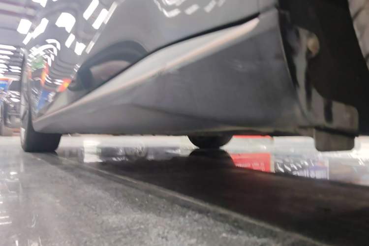Used Deepal SL03 2022 515 Pure Electric Version Left Side Sill