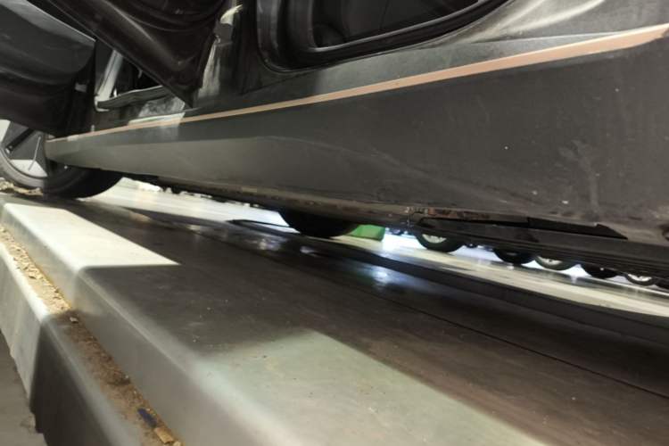 Used Deepal SL03 2022 1.5L 1200 Extended-Range Version Left Side Sill