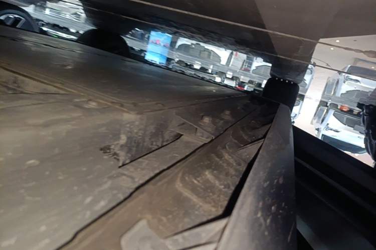 Used Deepal SL03 2022 515 Pure Electric Version Left Side Sill