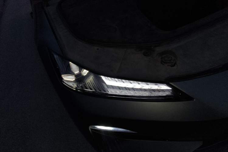 Used Deepal SL03 2022 515 Pure Electric Version Right Front Headlight