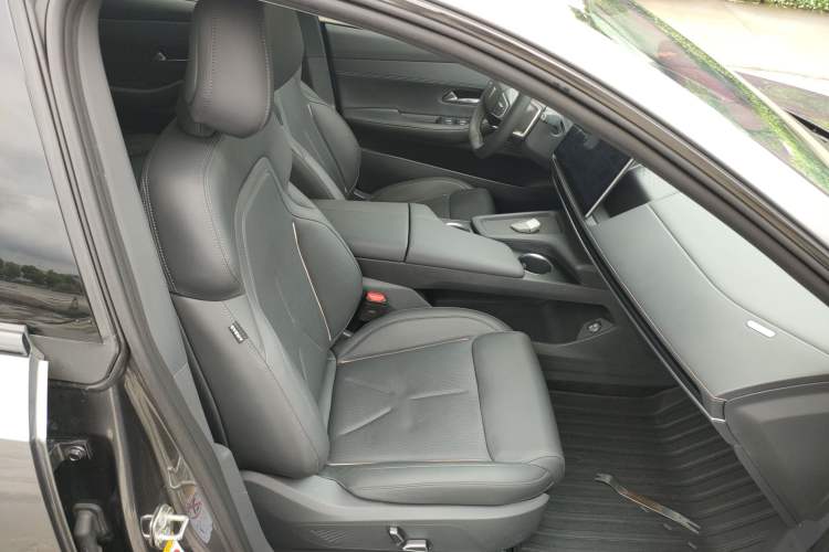 Used Deepal SL03 2022 1.5L 1200 Extended-Range Version Right Front Seat