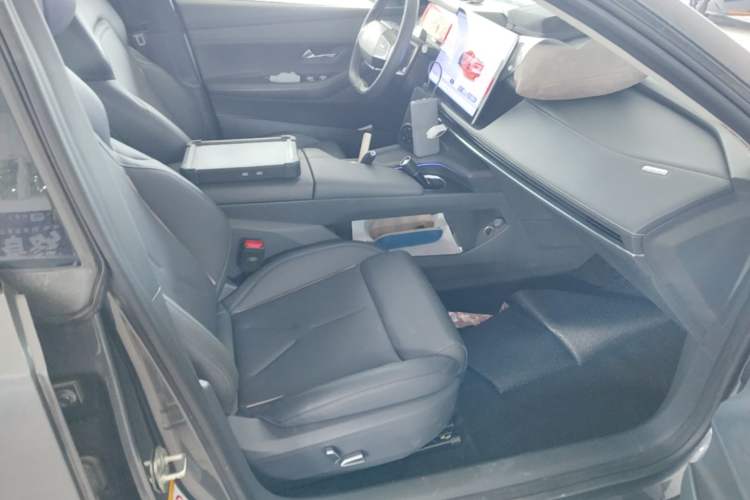 Used Deepal SL03 2022 1.5L 1200 Extended-Range Version Right Front Seat