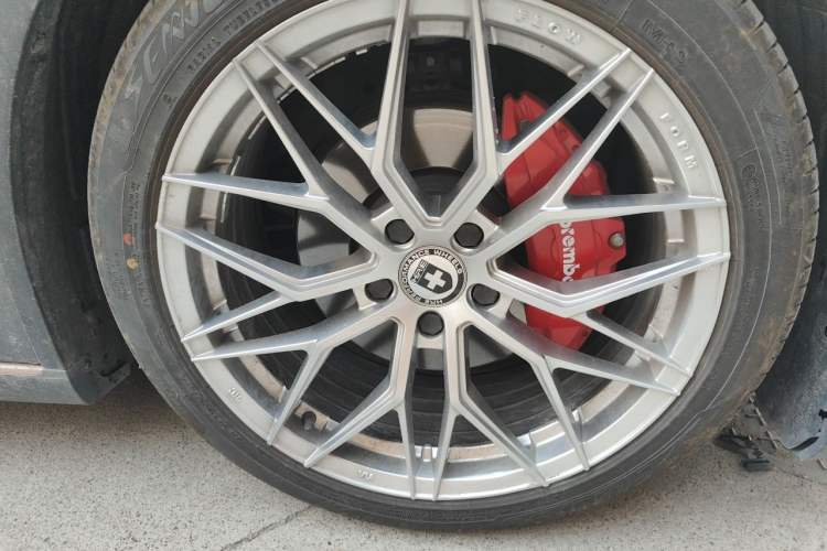 Used Deepal SL03 2022 1.5L 1200 Extended-Range Version Right Front Wheel Hub