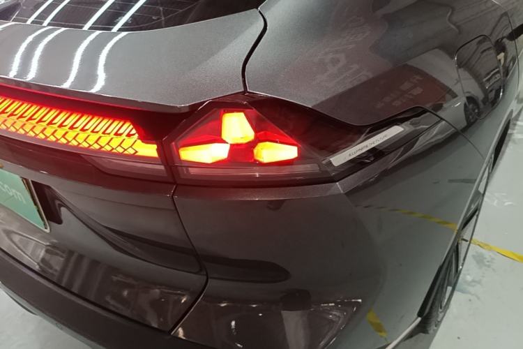 Used Deepal SL03 2022 1.5L 1200 Extended-Range Version Right Rear Taillight