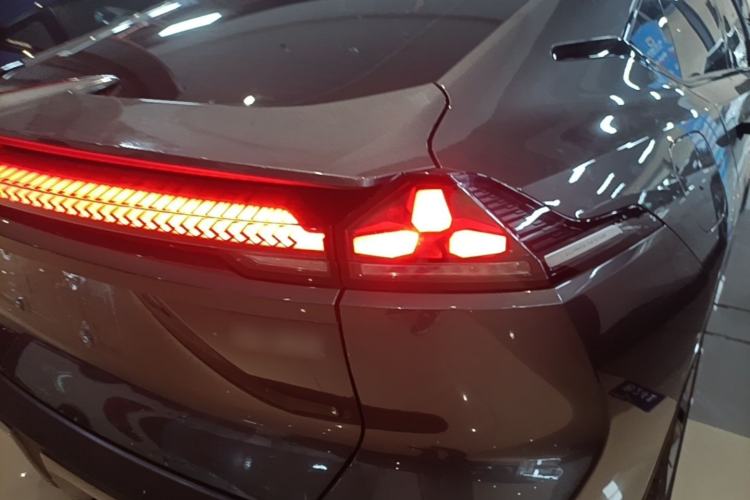 Used Deepal SL03 2022 515 Pure Electric Version Right Rear Taillight