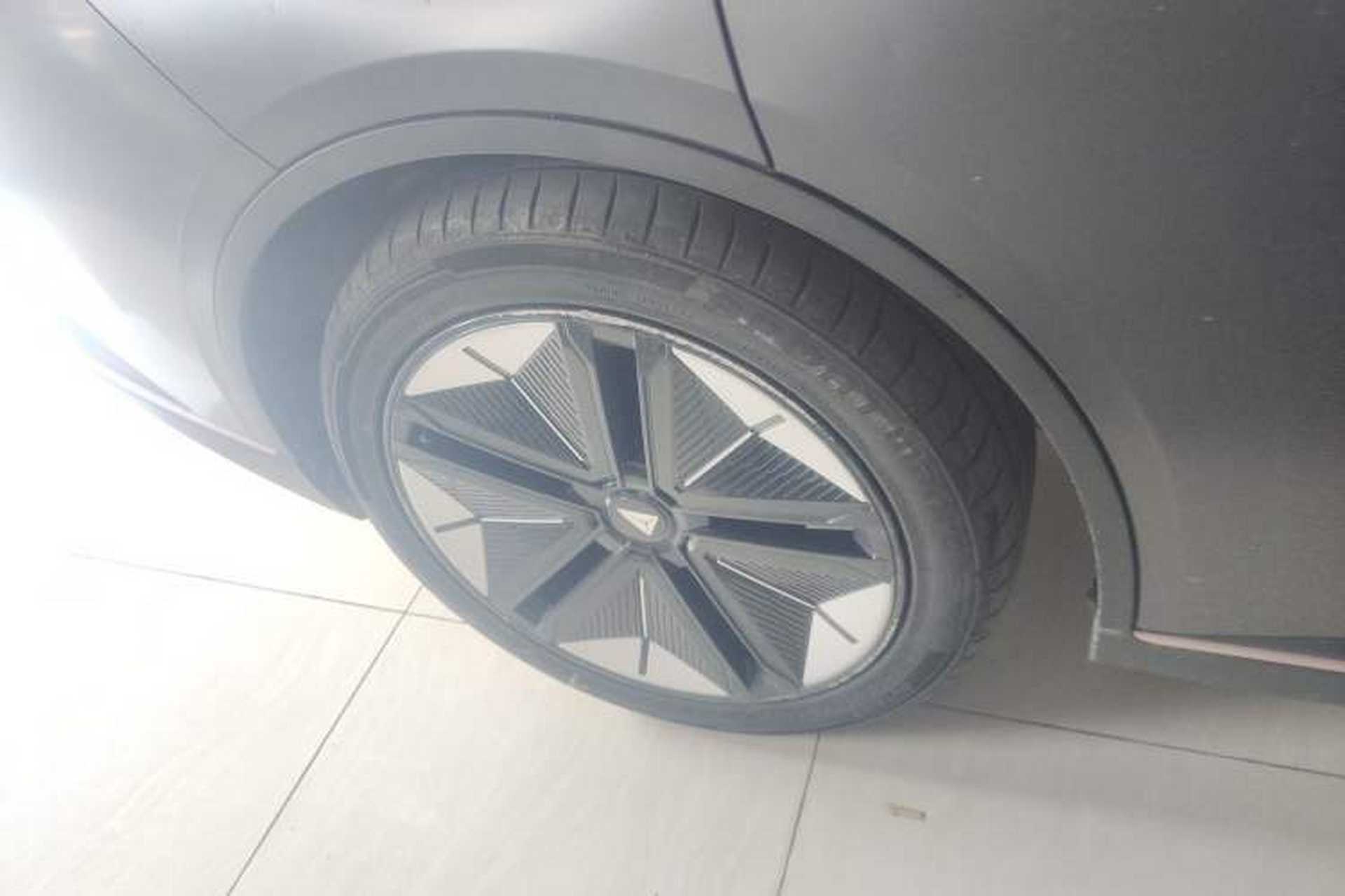 Used Deepal SL03 2022 515 Pure Electric Version Right Rear Wheel Hub