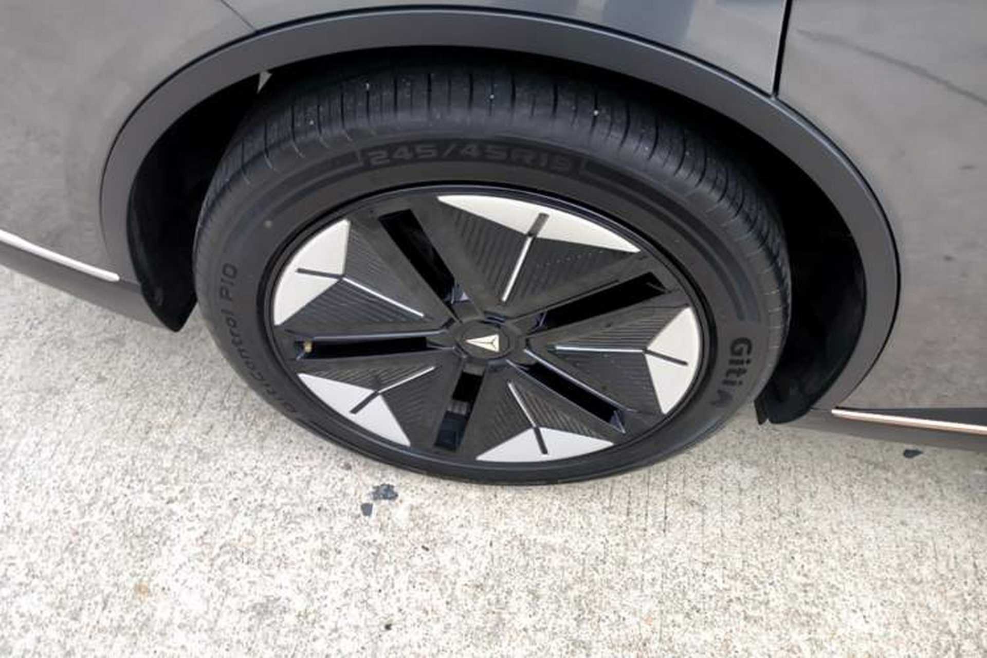 Used Deepal SL03 2022 1.5L 1200 Extended-Range Version Right Rear Wheel Hub
