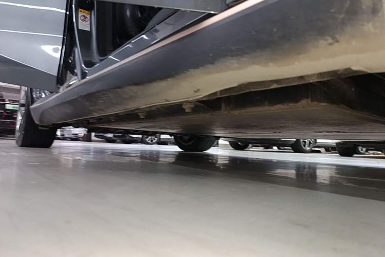 Used Deepal SL03 2022 515 Pure Electric Version Right Side Sill