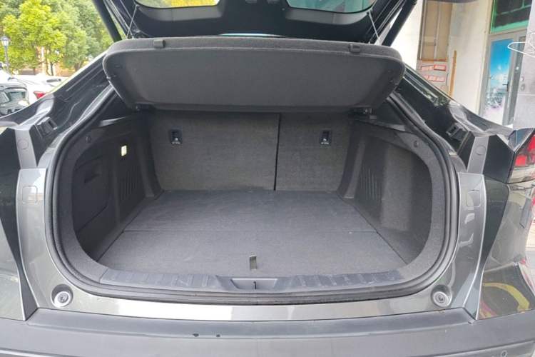 Used Deepal SL03 2022 1.5L 1200 Extended-Range Version Trunk