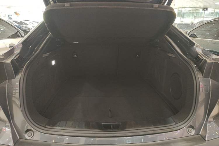 Used Deepal SL03 2022 515 Pure Electric Version Trunk