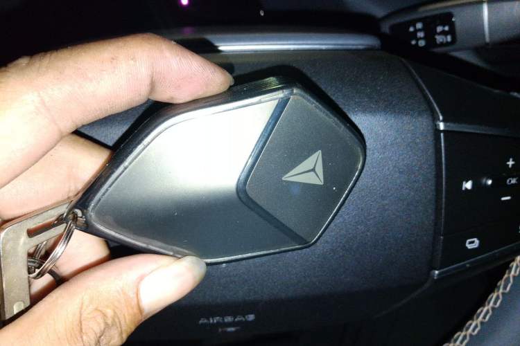 Used Deepal SL03 2022 1.5L 1200 Extended-Range Version Vehicle Key