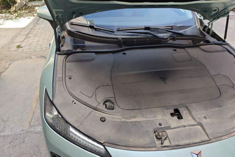 Used Deepal SL03 2022 1.5L 1200 Extended-Range Version Engine Bay Right