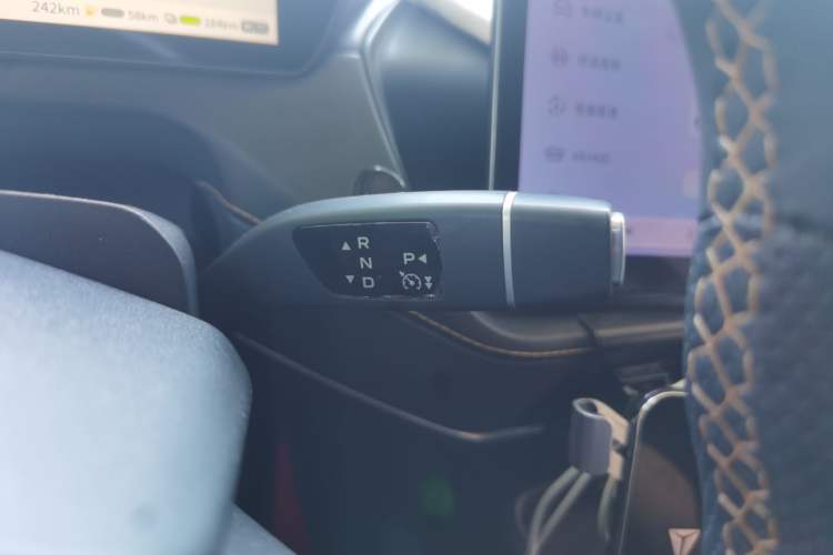 Used Deepal SL03 2022 1.5L 1200 Extended-Range Version Gear Lever
