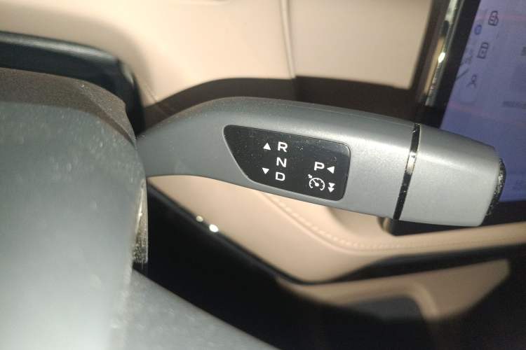 Used Deepal SL03 2022 1.5L 1200 Extended-Range Version Gear Lever