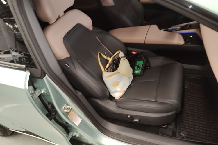 Used Deepal SL03 2022 1.5L 1200 Extended-Range Version Right Front Seat