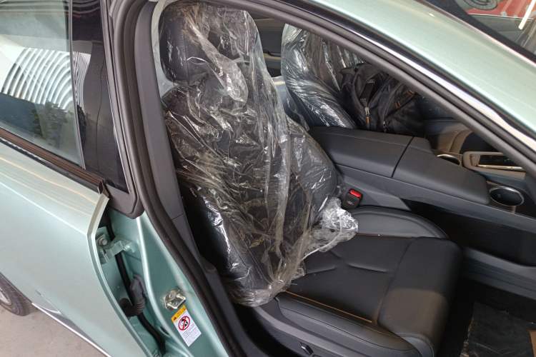 Used Deepal SL03 2022 1.5L 1200 Extended-Range Version Right Front Seat