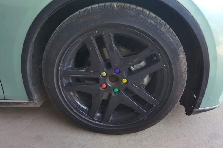 Used Deepal SL03 2022 1.5L 1200 Extended-Range Version Right Front Wheel Hub