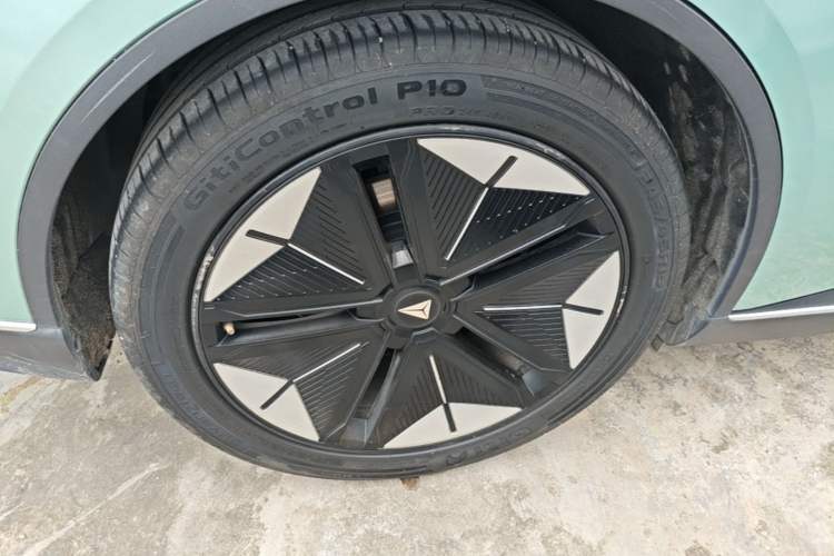 Used Deepal SL03 2022 515 Pure Electric Version Right Rear Wheel Hub