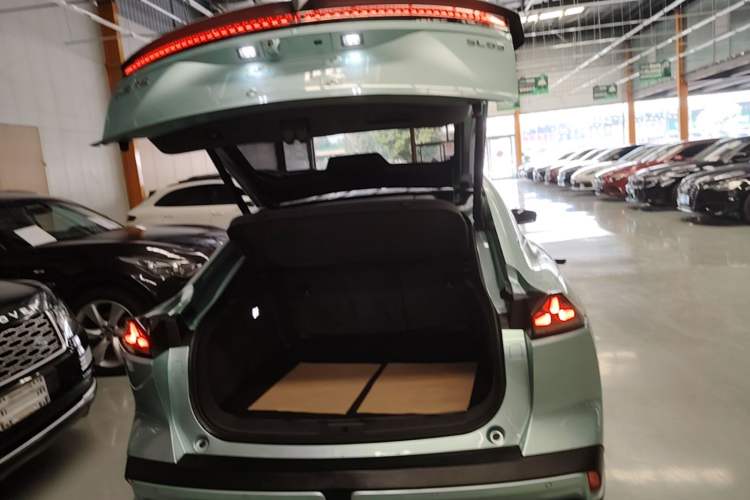 Used Deepal SL03 2022 1.5L 1200 Extended-Range Version Trunk