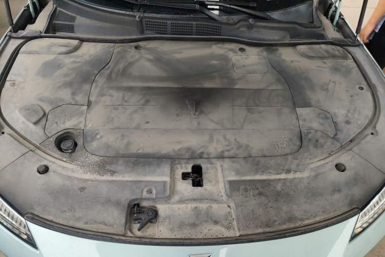 Used Deepal SL03 2022 1.5L 1200 Extended-Range Version Engine Bay