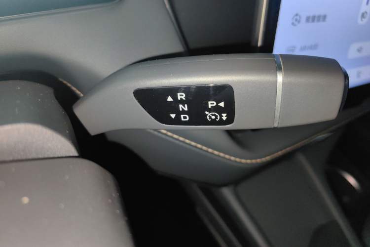 Used Deepal SL03 2022 1.5L 1200 Extended-Range Version Gear Lever