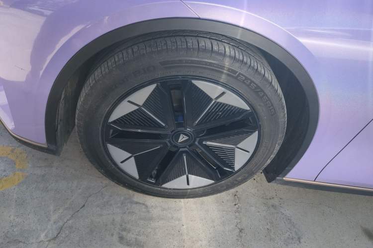 Used Deepal SL03 2022 515 Pure Electric Version Left Front Wheel Hub